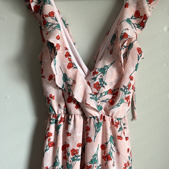 🌈10 Items for $40- 
Everly Flower Dress - Picture 2 of 3
